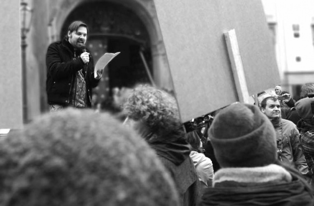 Adam Borzič na demonstraci proti likvidaci živé kultury, únor 2013, foto Helena Račková